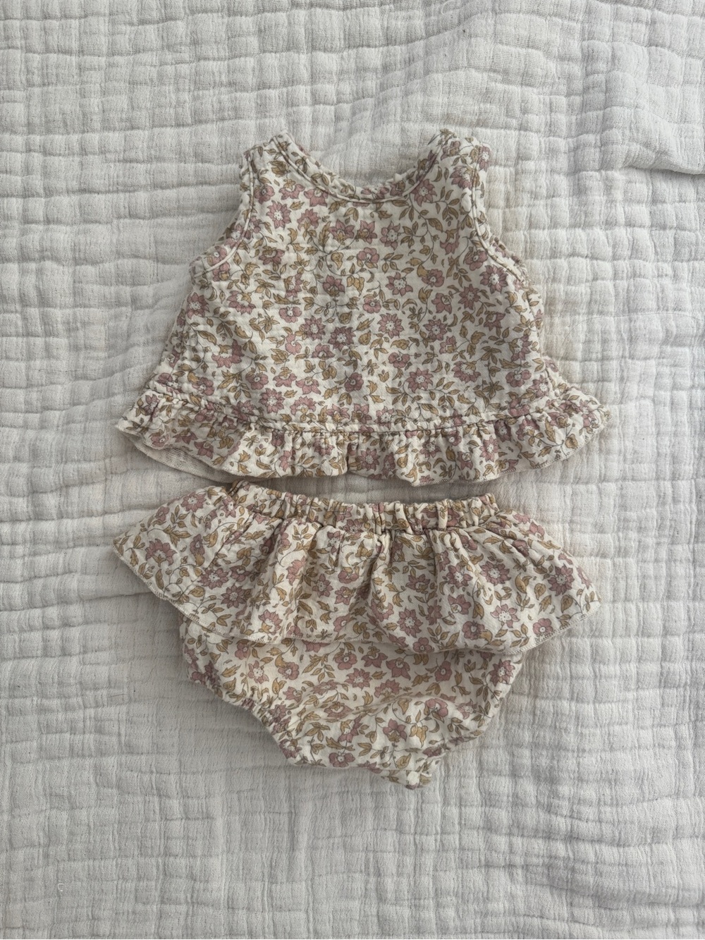 Quincy Mae Ruffled Tulip Top + Bloomer Set Dahlia 3-6 month